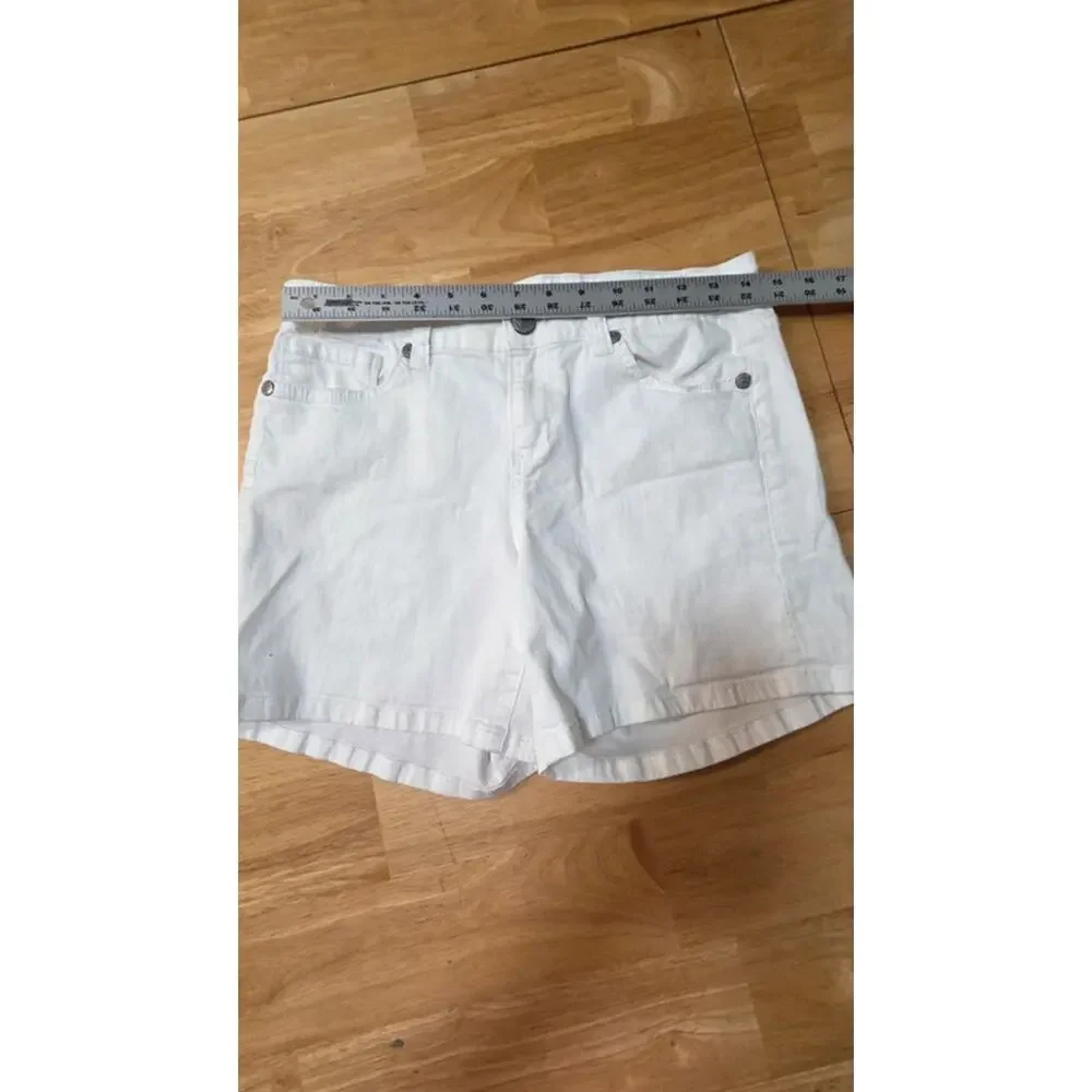 Nine West Vintage America Collection White Denim Shorts Stretch Mid Rise Size 6